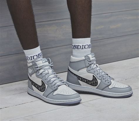 dior sneakers x jordan|dior x jordan 1 release date.